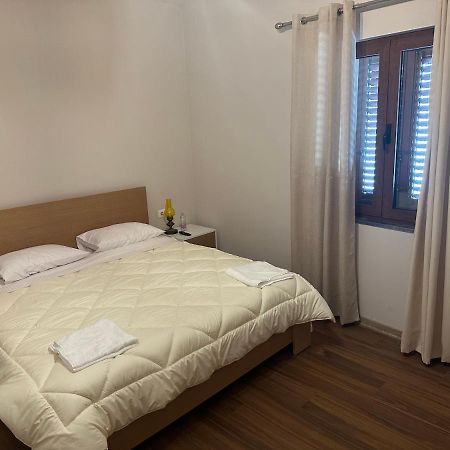 Vila Alba 1 Korce Esterno foto