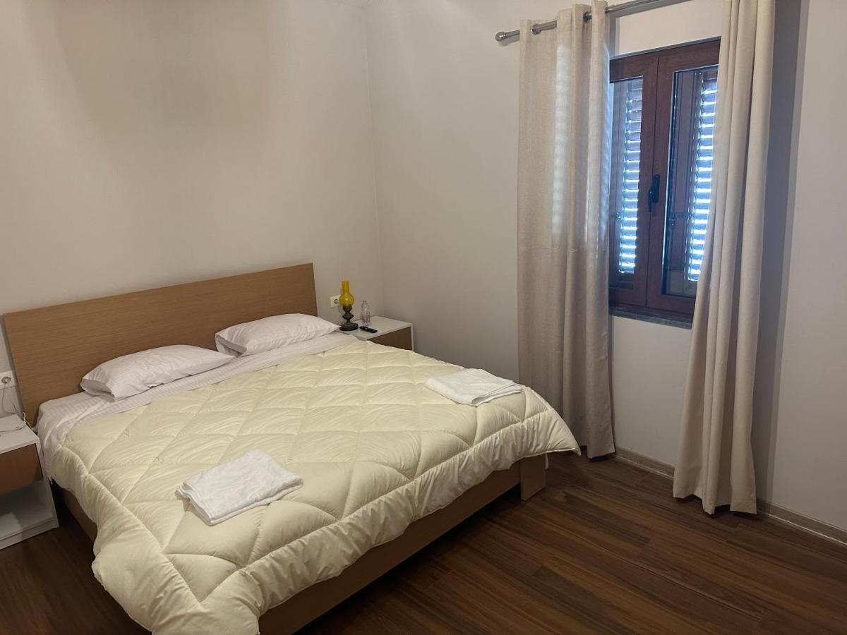 Vila Alba 1 Korce Esterno foto